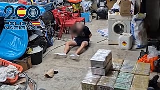 Intervenidos 1.410 kilos de cocaína ocultos en una guardería vinculada al clan de los "Fanchos" en A Pobra de Caramiñal (La Coruña)