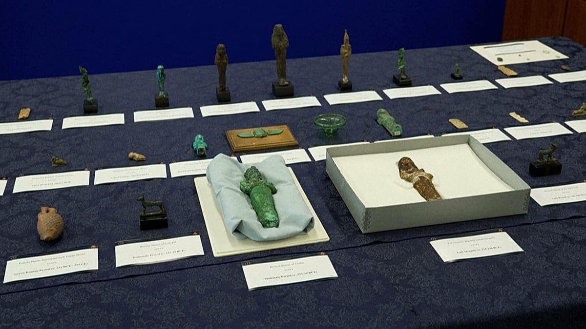 48 ancient Egyptian treasures returned to Egyptian authorities after FBI investigation