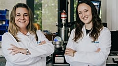 Współzałożycielki Bioloon, Charlotte Melia i Juliana Cumming