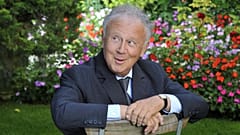 Hołd dla Philippe’a Bouvarda, legendarnego francuskiego radiowca i ikony kultury, zmarłego w wieku 96 lat