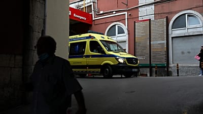 Une ambulance dans un hôpital de Lisbonne/Image d'archives