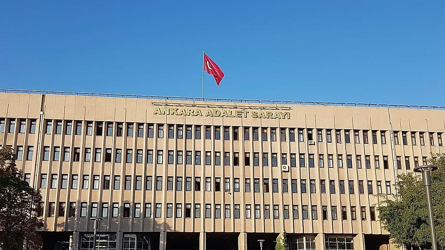 Süleymancılar lideri Kuriş'e üçüncü dalga operasyon: 54 gözaltı, 14 kayyum