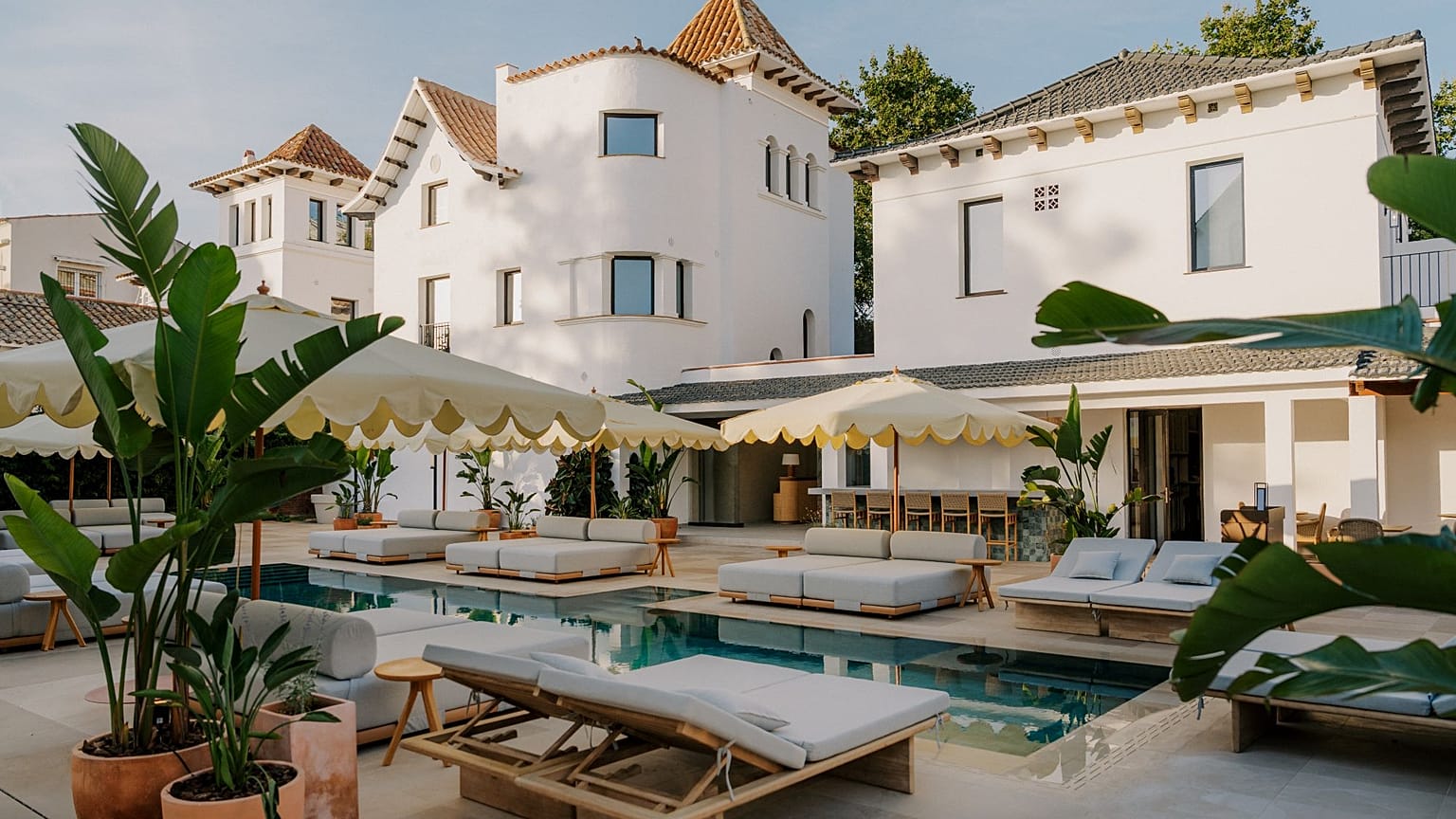 Nowy hotel CASA METT Sitges właśnie otworzył podwoje