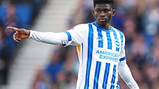 Football : Carlos Baleba rejoint Manchester United pour 95 millions de dollars
