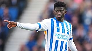 Football : Carlos Baleba rejoint Manchester United pour 95 millions de dollars