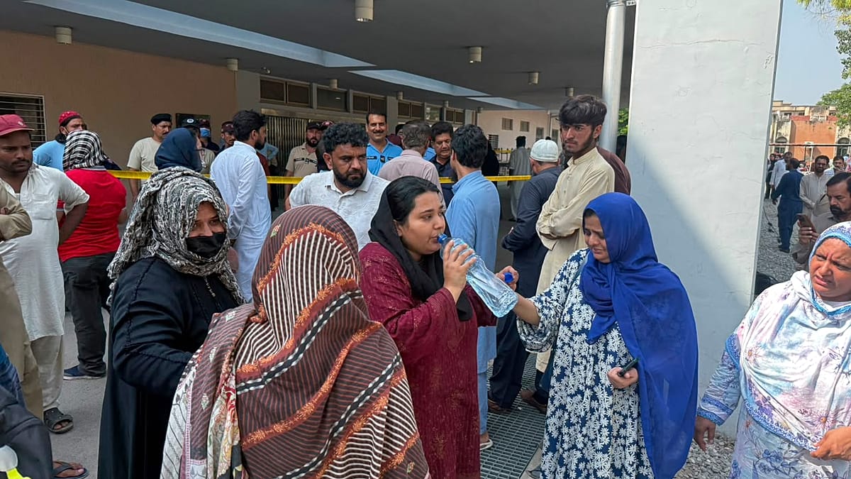 Fire kills 14 newborns at major hospital in Pakistan, officials say