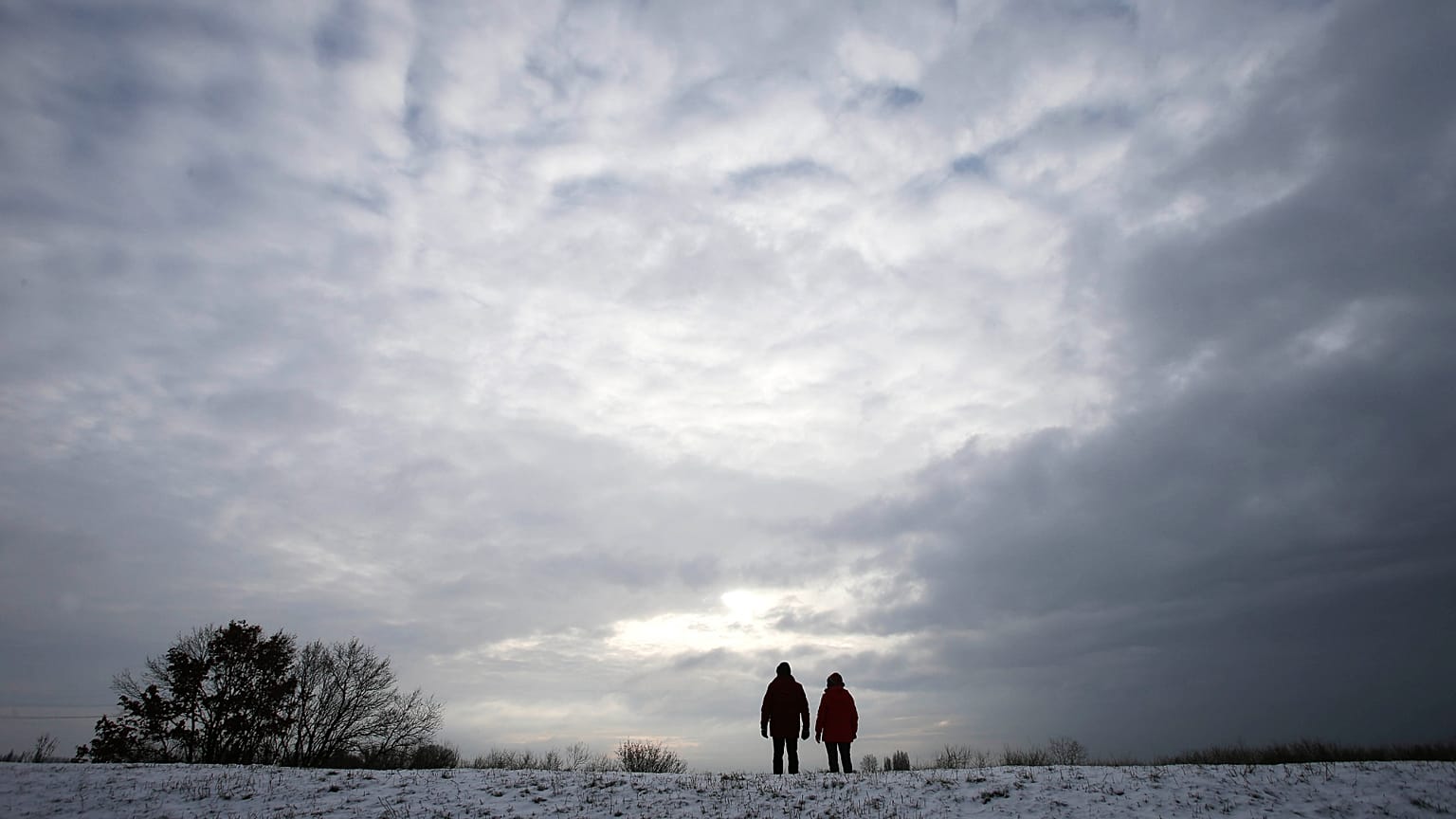 Wandern im Schnee bei Hamburg - Symbolbild 