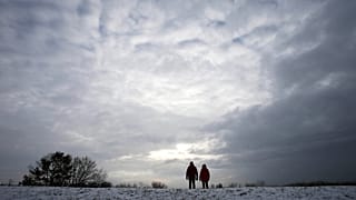 Wandern im Schnee bei Hamburg - Symbolbild 