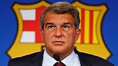 Archivo. El presidente del FC Barcelona, Joan Laporta, durante una rueda de prensa en Barcelona, el 6 de agosto de 2021.