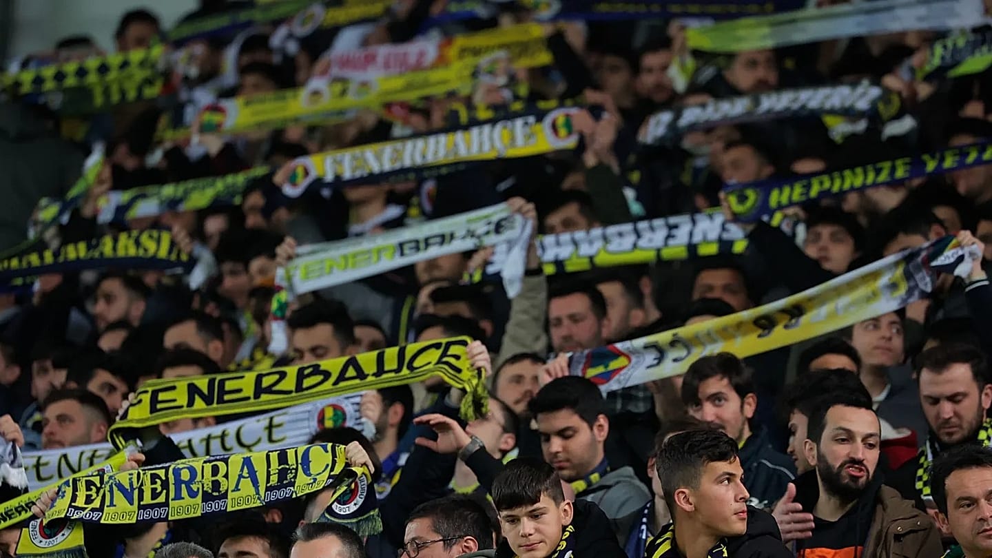 Fenerbahçe Lyon'u deplasmanda yenip 17 yıl sonra Şampiyonlar Ligi'ne yükseldi