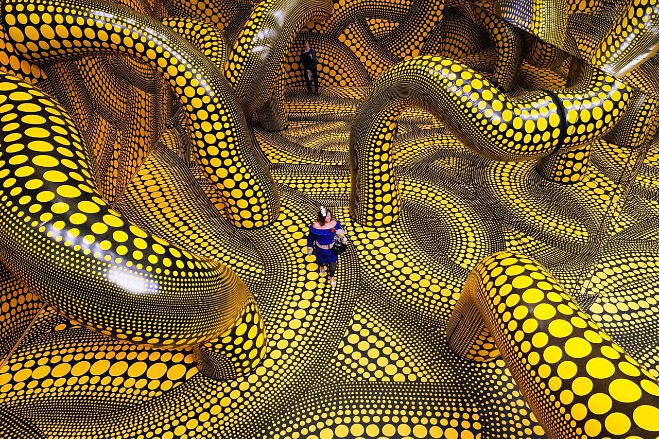 „Infinity Mirrored Room“ - Köln - 2026