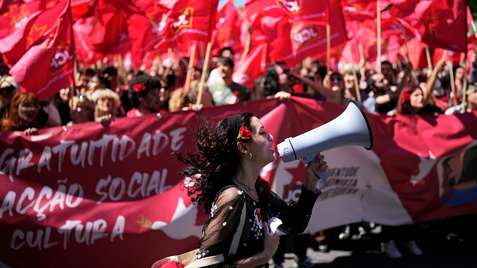 Militantes do PCP em manifestação