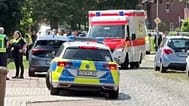EuronewsARCHIVO: En esta imagen tomada de un video, se ve a personal de emergencia, residentes y policías en Stade, Alemania, el lunes 29 de junio de 2026.