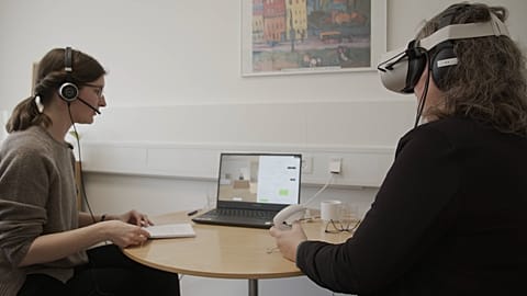 Vibeke Andersen, a former patient, in a VR therapy session 