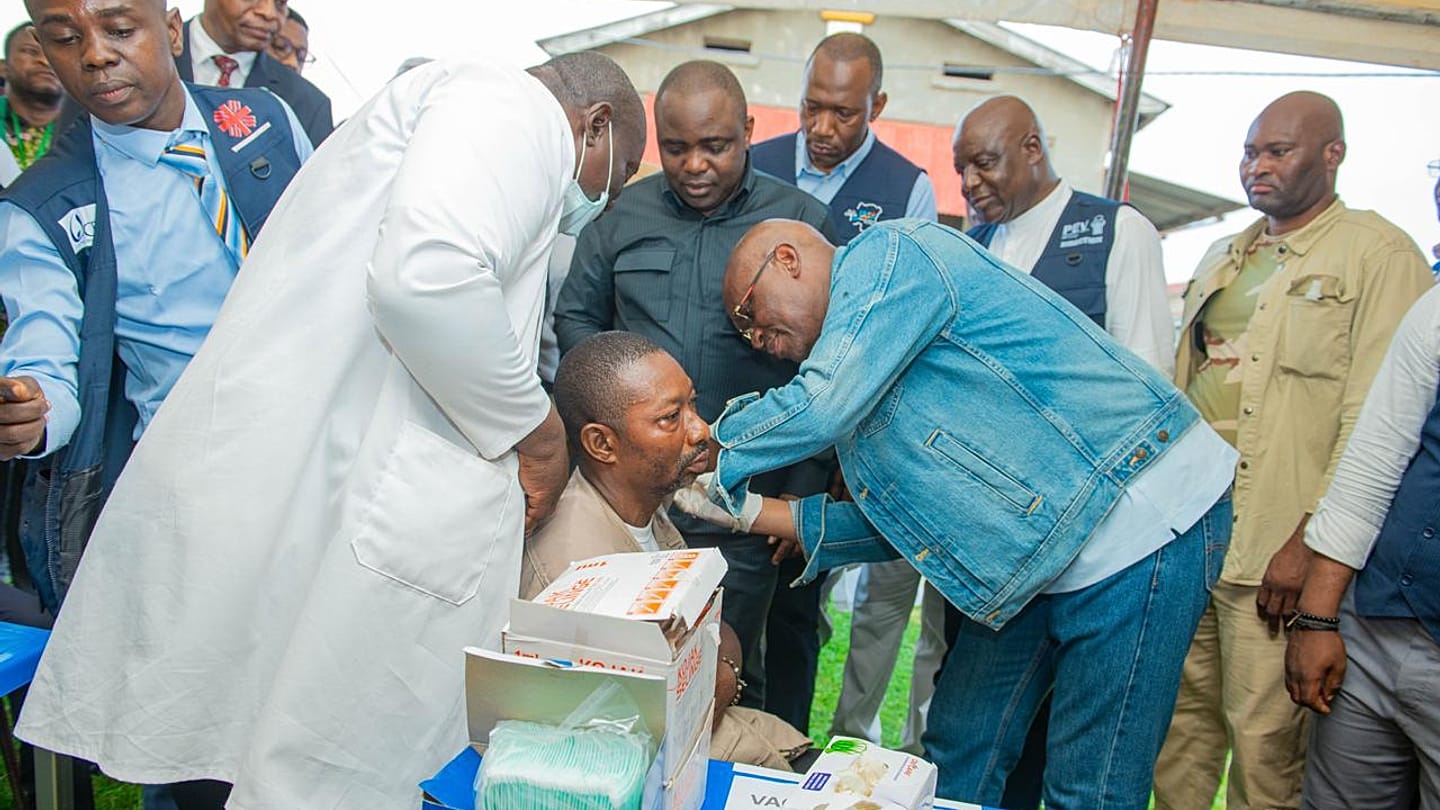 Kongo, dünyadaki en hızlı yayılan Ebola salgınına karşı aşılamaya başladı