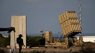 Eine Batterie des israelischen Raketenabwehrsystems Iron Dome in Ashkelon im Süden Israels, 7. August 2022