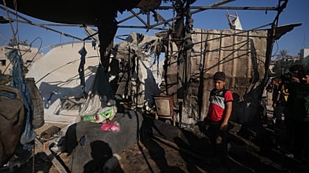Israeli strikes hit Gaza shelters, killing four amid deteriorating camp conditions
