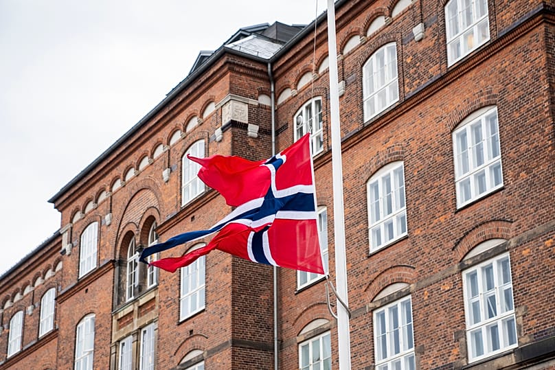 The Norwegian flag flies at half-mast at the Norwegian Embassy in Copenhagen, 28 August, 2026