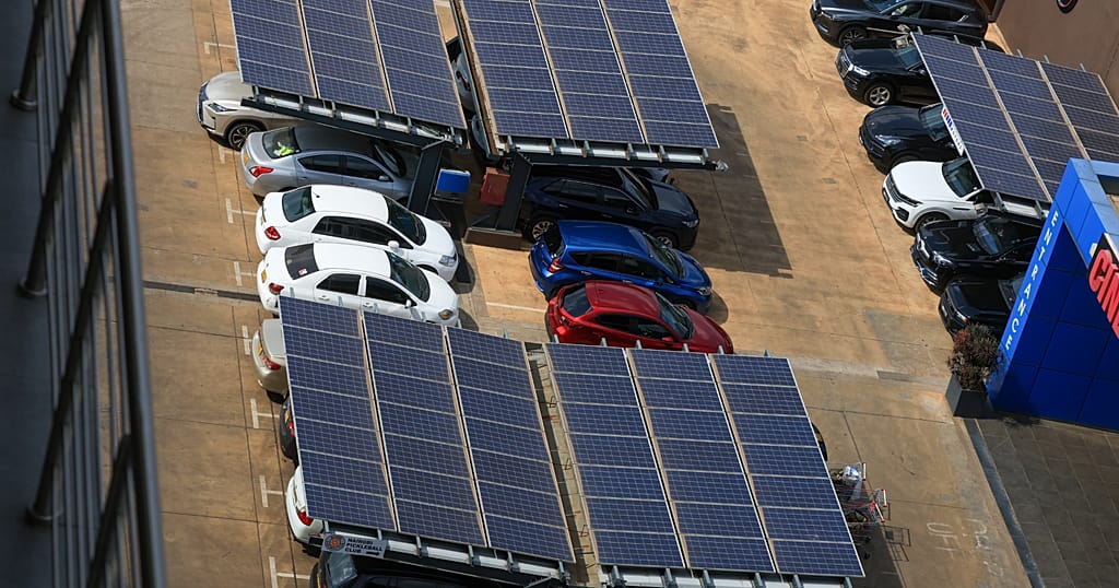 Kenya : une ambulance alimentée à l'énergie solaire achève ses essais avec succès