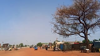 Reports of gunfire near military base in Niger's capital
