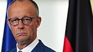 Bundeskanzler Friedrich Merz während einer Pressekonferenz nach einem Treffen zum europäischen Finanzrahmen am Donnerstag, 27. August 2026, im Bundeskanzleramt in Berlin.