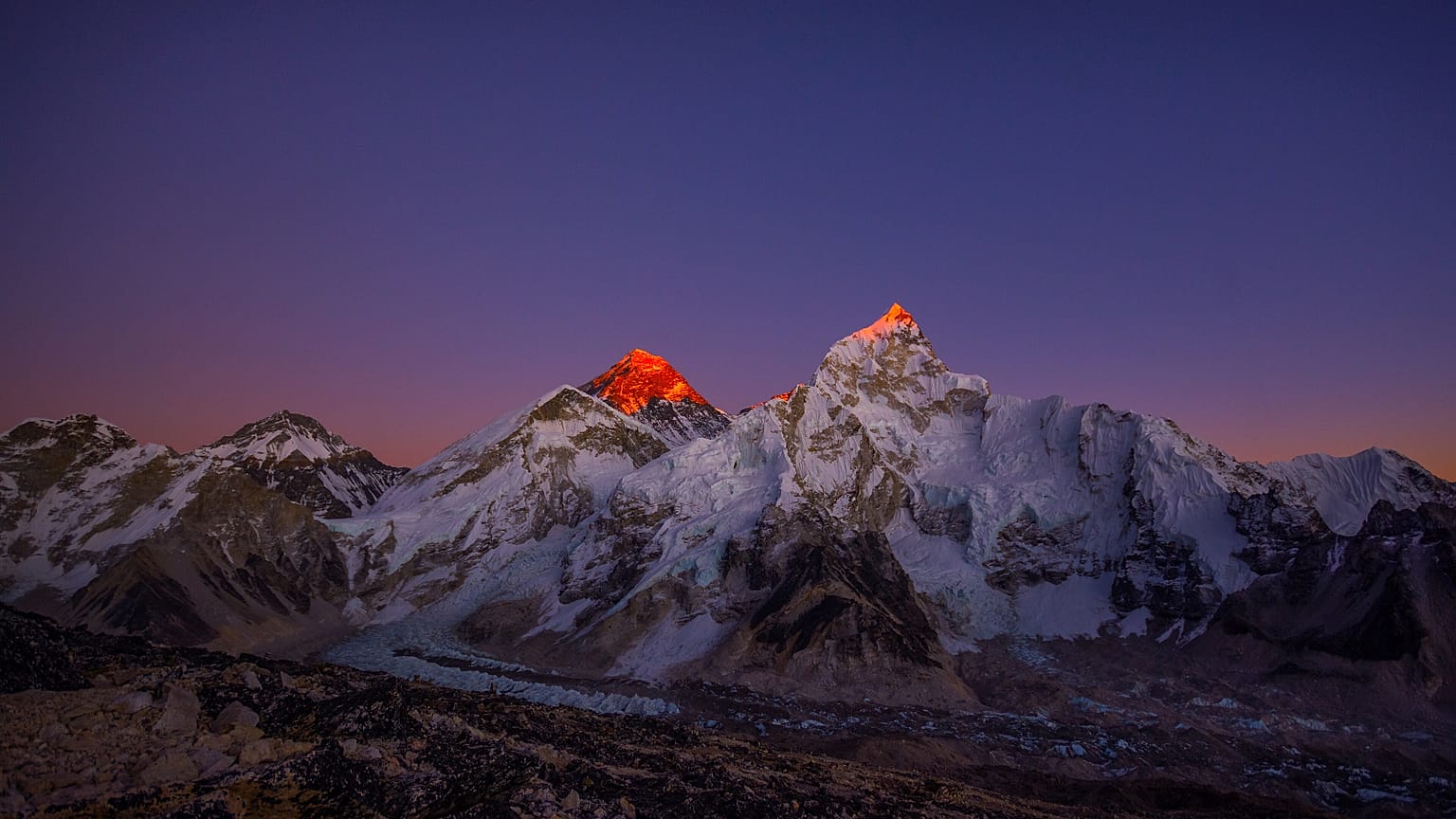 Everest'te gün batımı