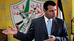 القيادي الفلسطيني وعضو حركة فتح آنذاك محمد دحلان، في مكتبه بمدينة رام الله في الضفة الغربية، 3 يناير 2011.