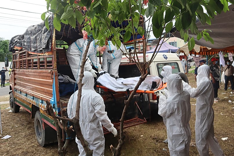 Rescuers carry bodies of flash flood victims for a mass burial in Chitwan, Nepal, Saturday, 29 August, 2026