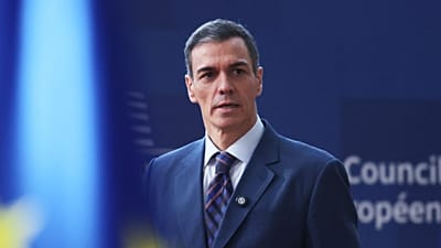 PHOTO D'ARCHIVE - Le président du gouvernement espagnol, Pedro Sánchez, arrive au sommet de l'UE au siège du Conseil européen à Bruxelles, jeudi 19 mars 2026.