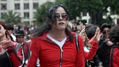 Fans gathered to honour Michael Jackson on what would have been his 68th birthday, performing Thriller’s iconic dance and dressing as zombies.