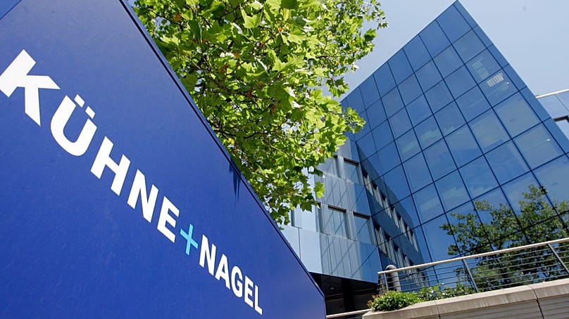 ARCHIV - Dieses Foto vom 24. Juli 2006 zeigt die Zentrale des weltweit größten Seefrachtspediteurs, des Schweizer Unternehmens Kuehne + Nagel, in Schindellegi, Schweiz.
