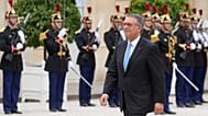 Seguro durante a visita ao Eliseu, em Paris, em julho