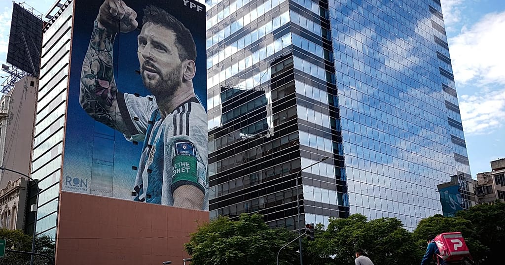 Messi's fans between sadness and gratitude at the announcement of his retirement