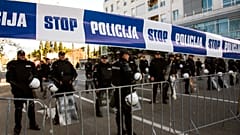 Montenegrin police, illustrative phoPolice officers guard the parliament building in Podgorica, 26 December, 2019to