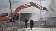 قامت القوات الإسرائيلية بهدم منزلين في مدينة نابلس الفلسطينية، شمال الضفة الغربية، يوم الاثنين 31 أغسطس/آب 2026. (صورة من وكالة أسوشييتد برس/مجدي محمد)