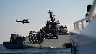 Girne açıklarında batan feribot enkazını ve kayıp yolcuları arama kurtarma çalışmaları sürüyor