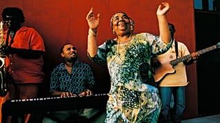 The Cesária Évora Orchestra is made up of the musicians who used to accompany the "Diva".