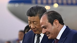 الرئيس المصري عبد الفتاح السيسي يستقبل الرئيس الصيني شي جين بينغ في مطار القاهرة الدولي، مصر، يوم الثلاثاء، 1 سبتمبر 2026.