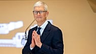 Ficheiro – O CEO da Apple, Tim Cook, agradece a convidados e responsáveis na inauguração do centro Advanced Manufacturing em Houston, em 13 de agosto de 2026