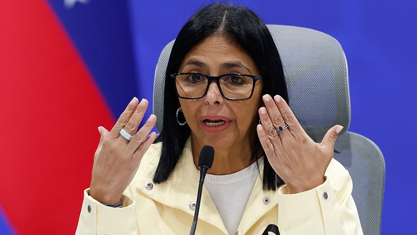 Venezuela, tarihi anlaşmayla petrolünün beşte birini ABD'nin kontrolüne veriyor