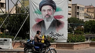 تصویر مجتبی خامنه‌ای در تهران