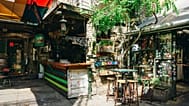 Szimpla Kert, en Budapest, es el primer bar en ruinas de la ciudad y encabeza esta clasificación