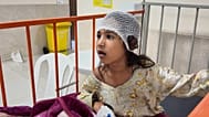 يتلقى طفل أصيب، بحسب وكالة تسنيم للأنباء، في غارة على منزل أقيم فيه حفل زفاف في كوهستاك بجنوب إيران، العلاج في مستشفى بمنب بإيران، في وقت مبكر من يوم الأربعاء 2 سبتمبر 2026.