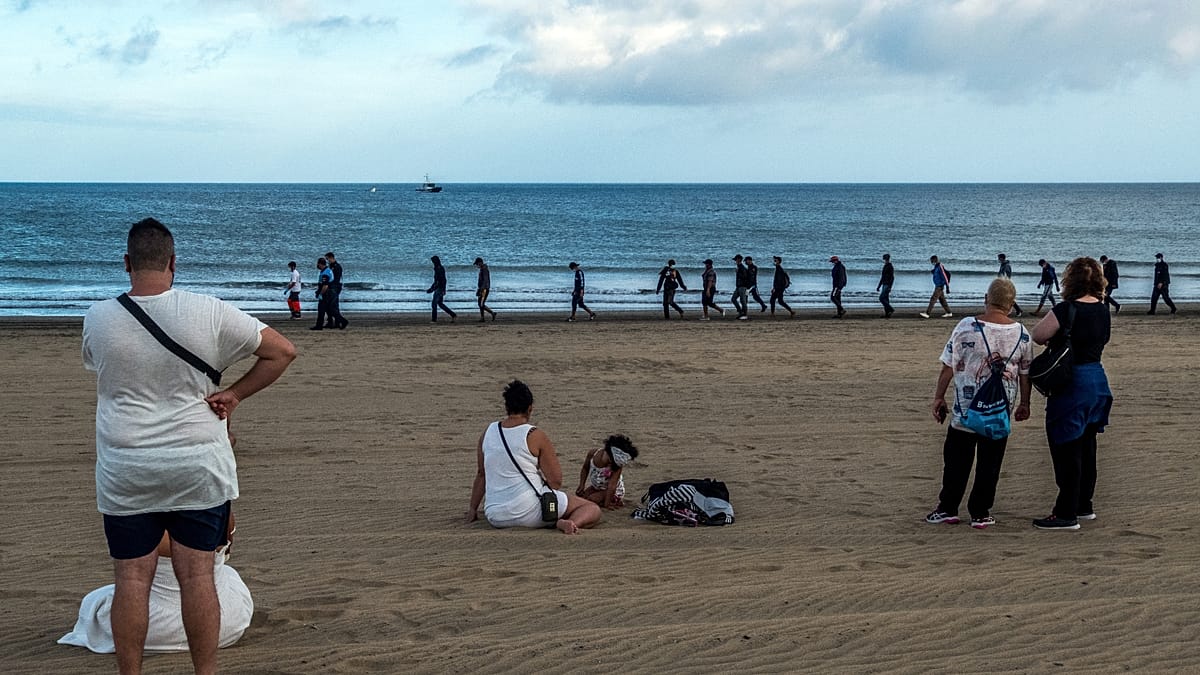 Five migrants die on boat en route to Canary Islands Five migrants die on boat en route to Canary Islands