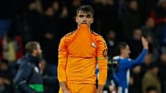 Raúl Asencio, jugador del Real Madrid, reacciona al final de un partido con el Espanyol en el Estadio Olímpico Lluís Companys de Barcelona, ​​España, en febrero de 2025