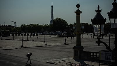 Praça da Concorde, em Paris, em plena onda de calor, a 29 de julho de 2026.