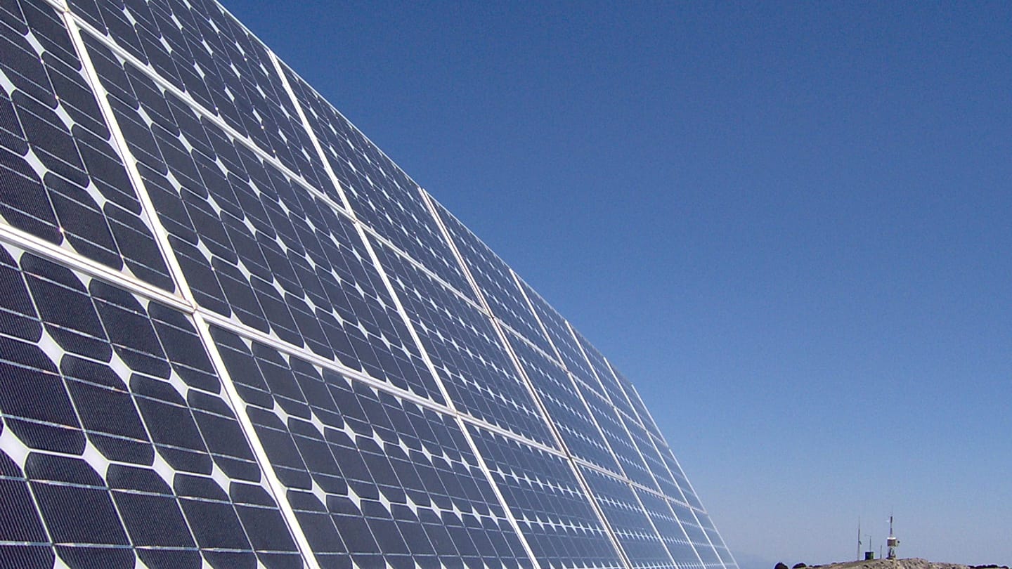Çin güneş enerjisinde eşik atladı: İlk kez kömürü geçti