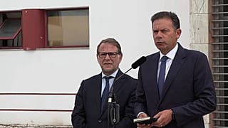 O ministro da Administração Interna, Luís Neves, e o primeiro-ministro português Luís Montenegro