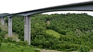 Uno dei viadotti dell'autostrada nella zona di Barberino del Mugello