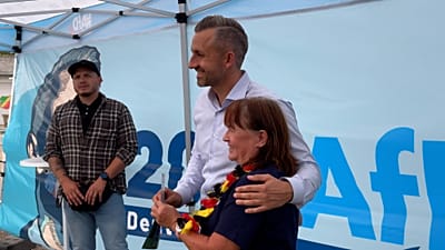 أولريش سيغموند في "احتفال العائلة" لحزب "AfD" في "ماغديبورغ" بولاية "ساكسونيا أنهالت" بتاريخ 04.09.2026